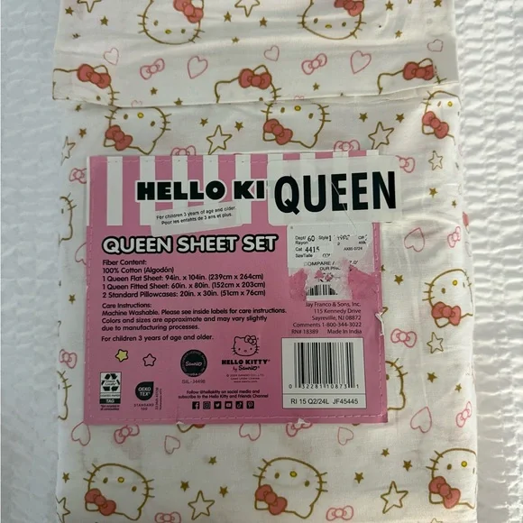 Hello Kitty Queen Sheet Set - Picture 2 of 3